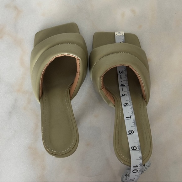 Summer Heeled Sandals - Size 7.5 - Picture 14 of 14